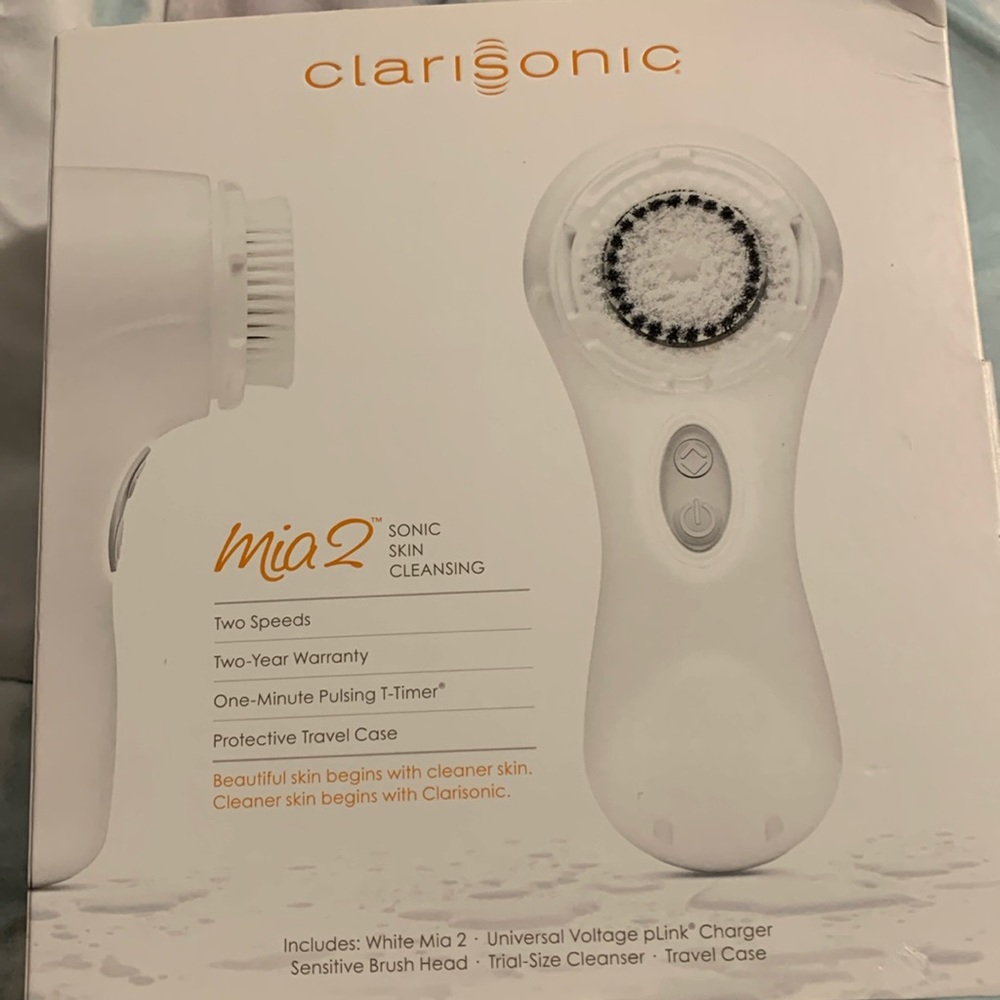 Clarisonic Mia2 sonic skin cleansing
